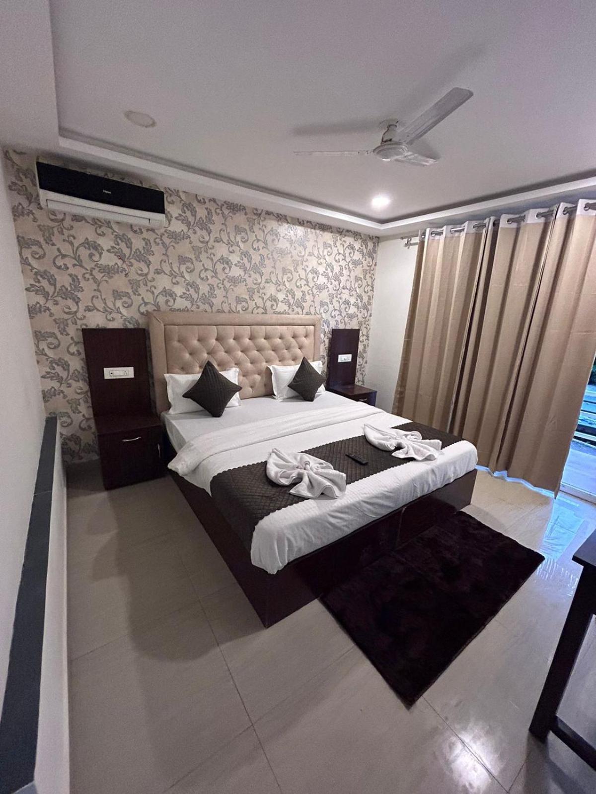 Arabian Sea Beach Resort Morjim Extérieur photo