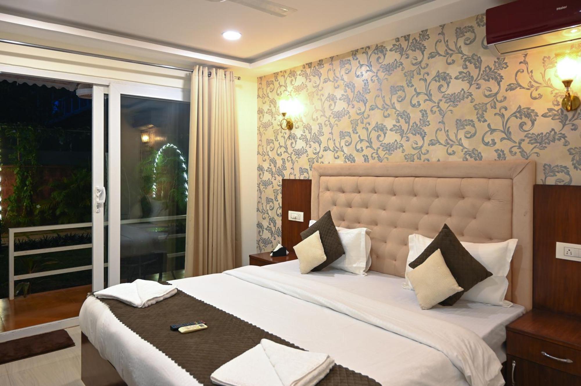 Arabian Sea Beach Resort Morjim Extérieur photo