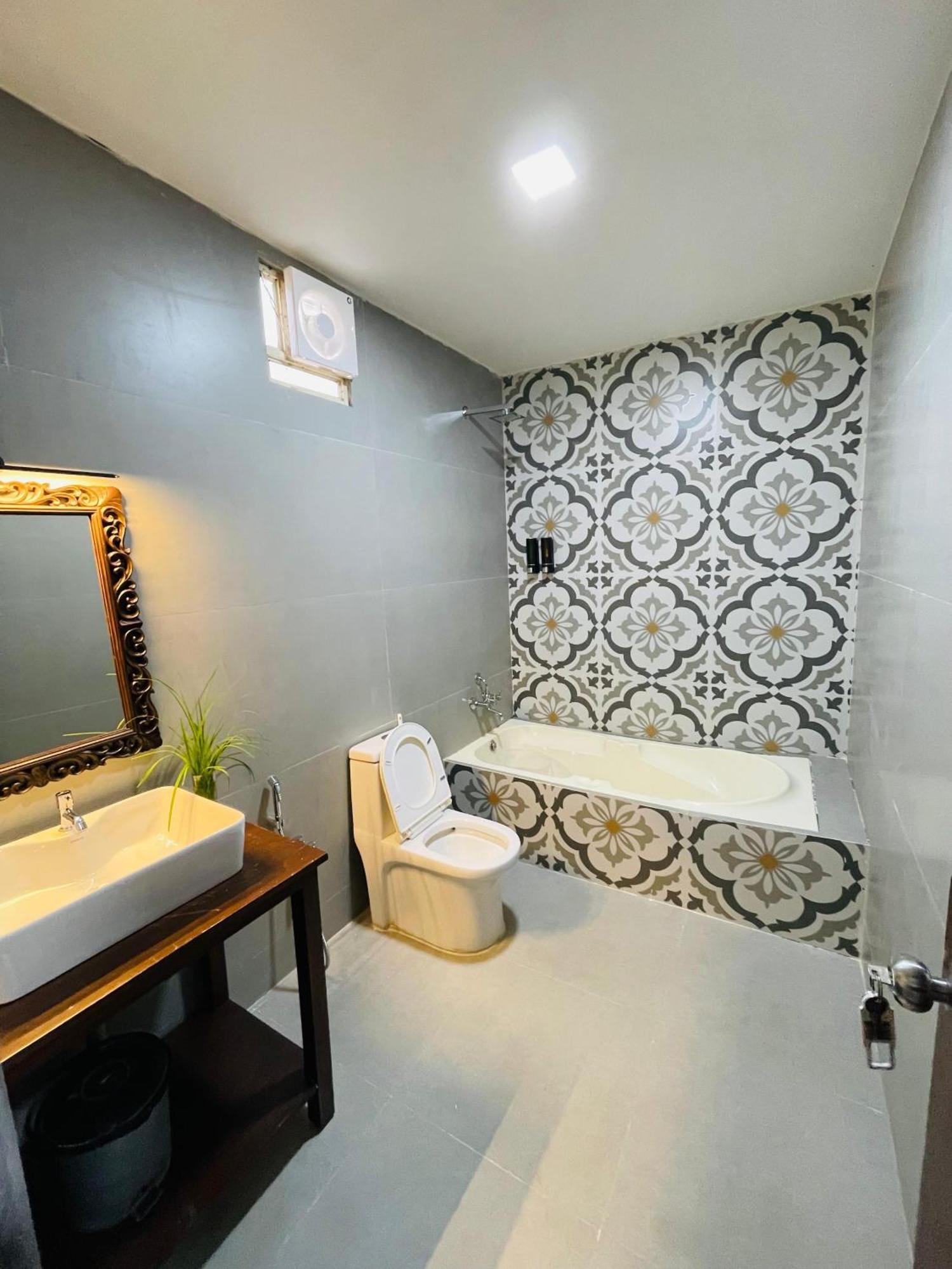 Arabian Sea Beach Resort Morjim Extérieur photo